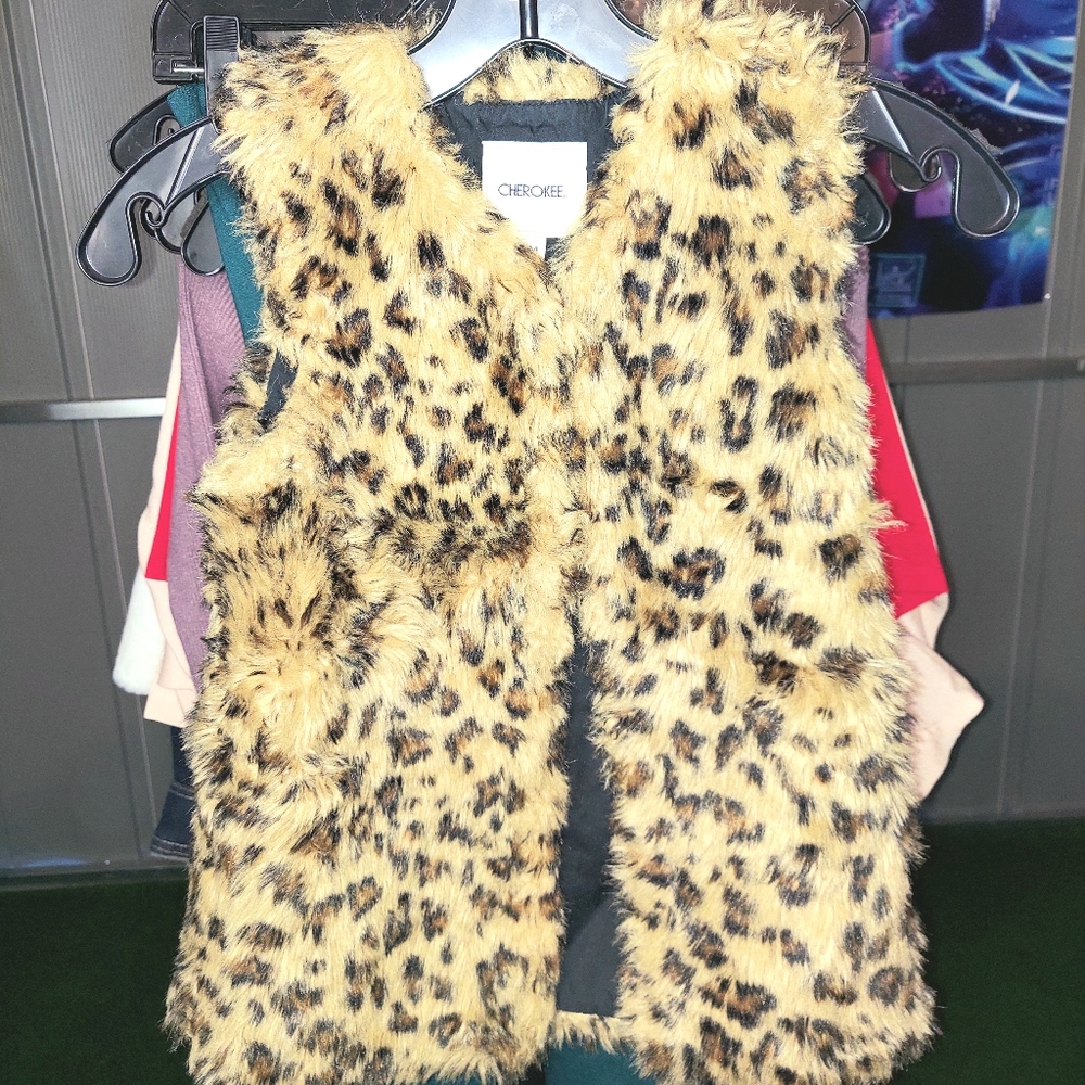 Girls cheetah print vest